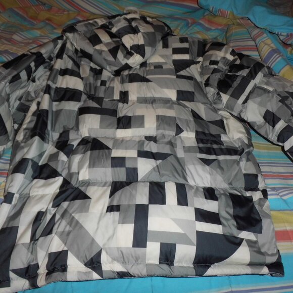 Columbia Monochrome Geometric Puffer Jacket - Picture 3 of 13